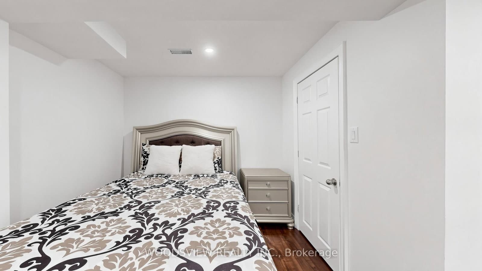 7 Deancrest Road thumbnail 43