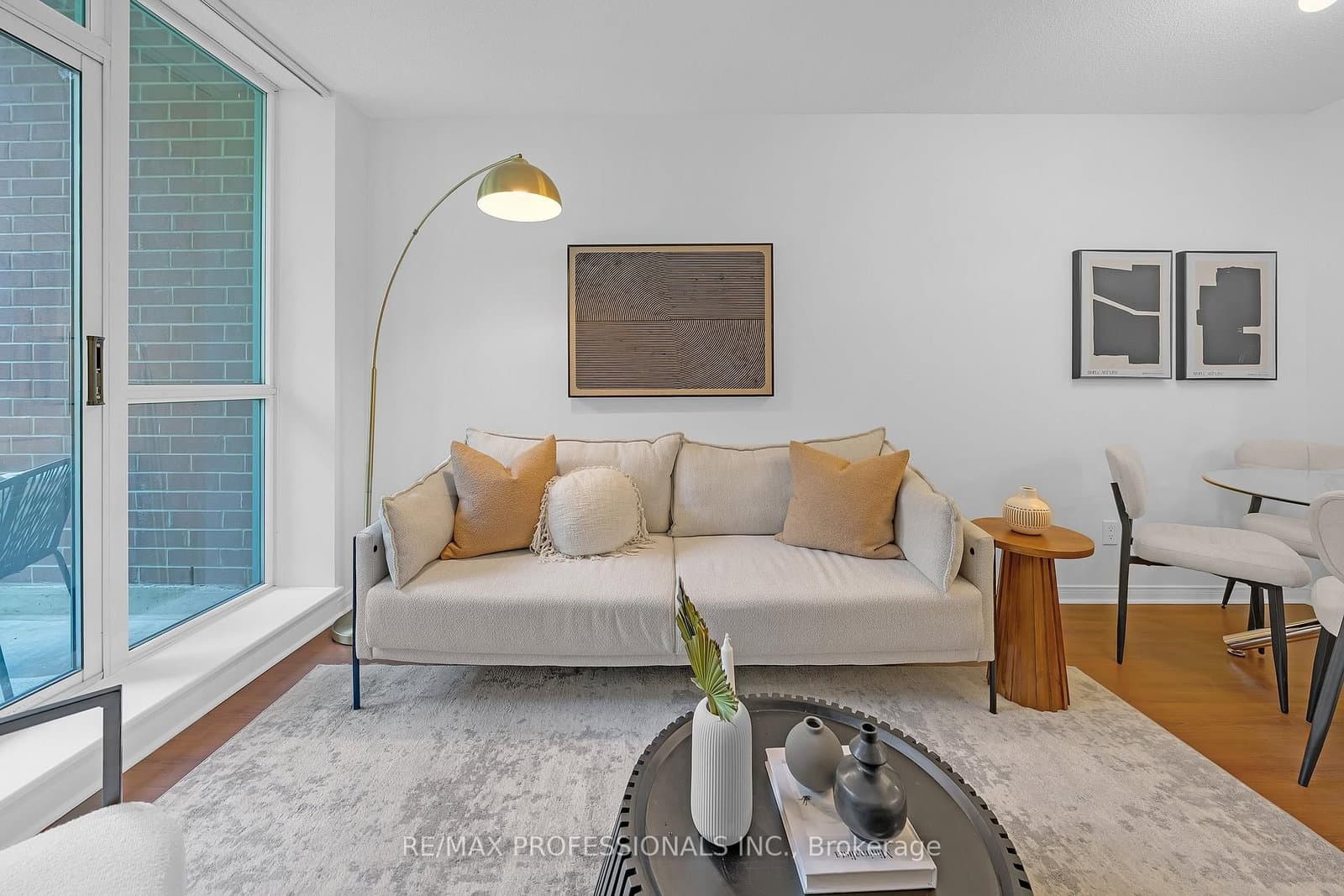 9 Michael Power Place, Unit 402 thumbnail 21