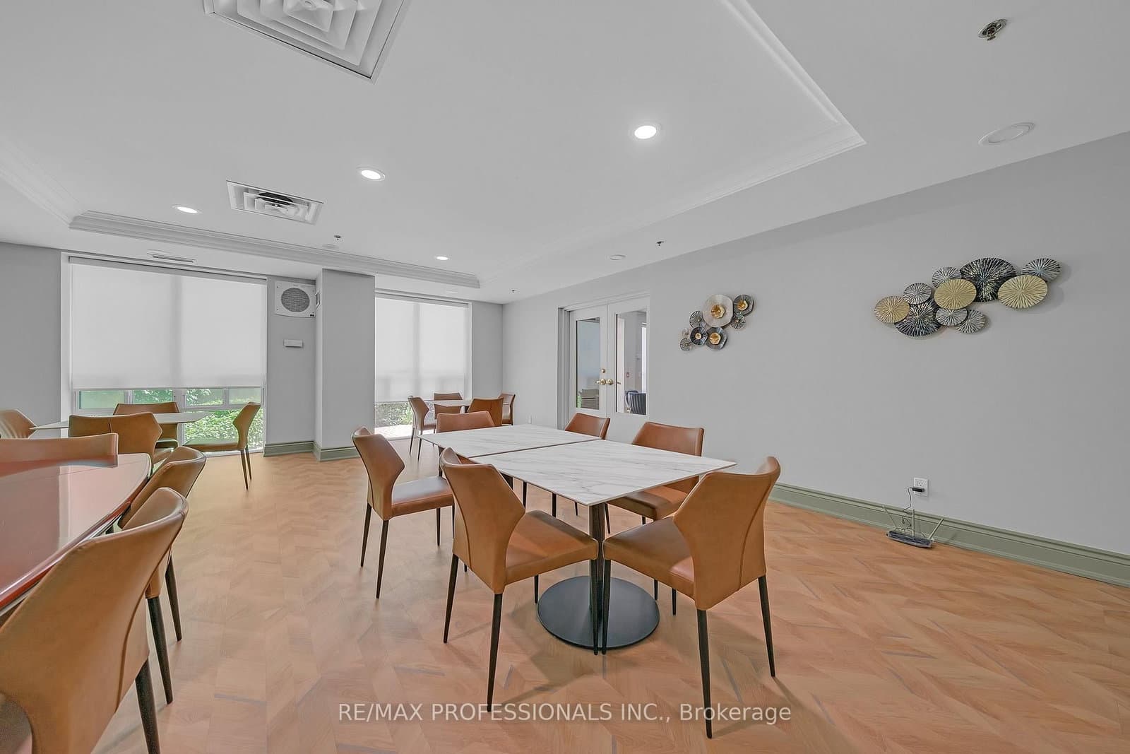9 Michael Power Place, Unit 402 thumbnail 31