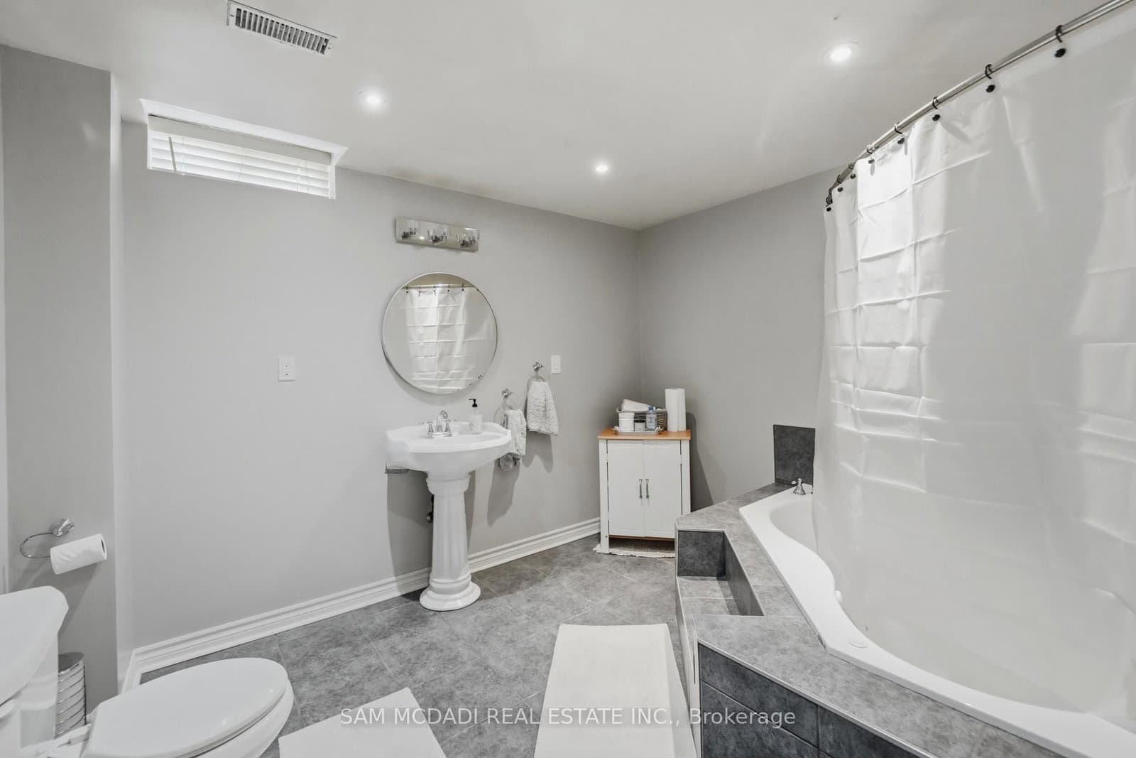 3605 Trelawny Circle thumbnail 36