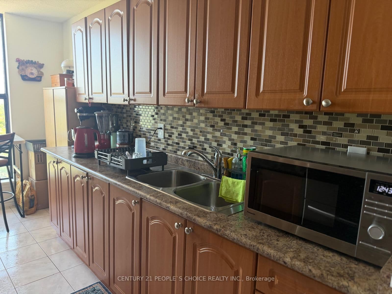 17 Knightsbridge Road, Unit 1205 thumbnail 17