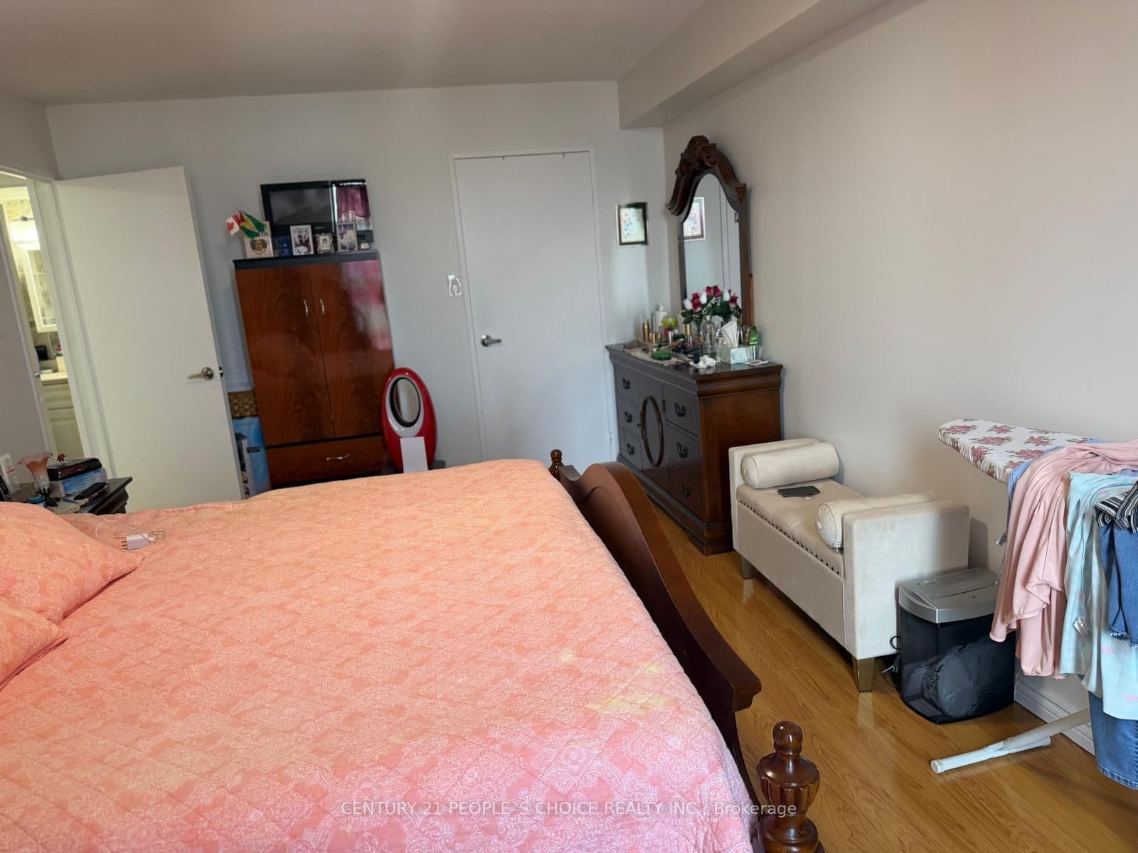 17 Knightsbridge Road, Unit 1205 thumbnail 27