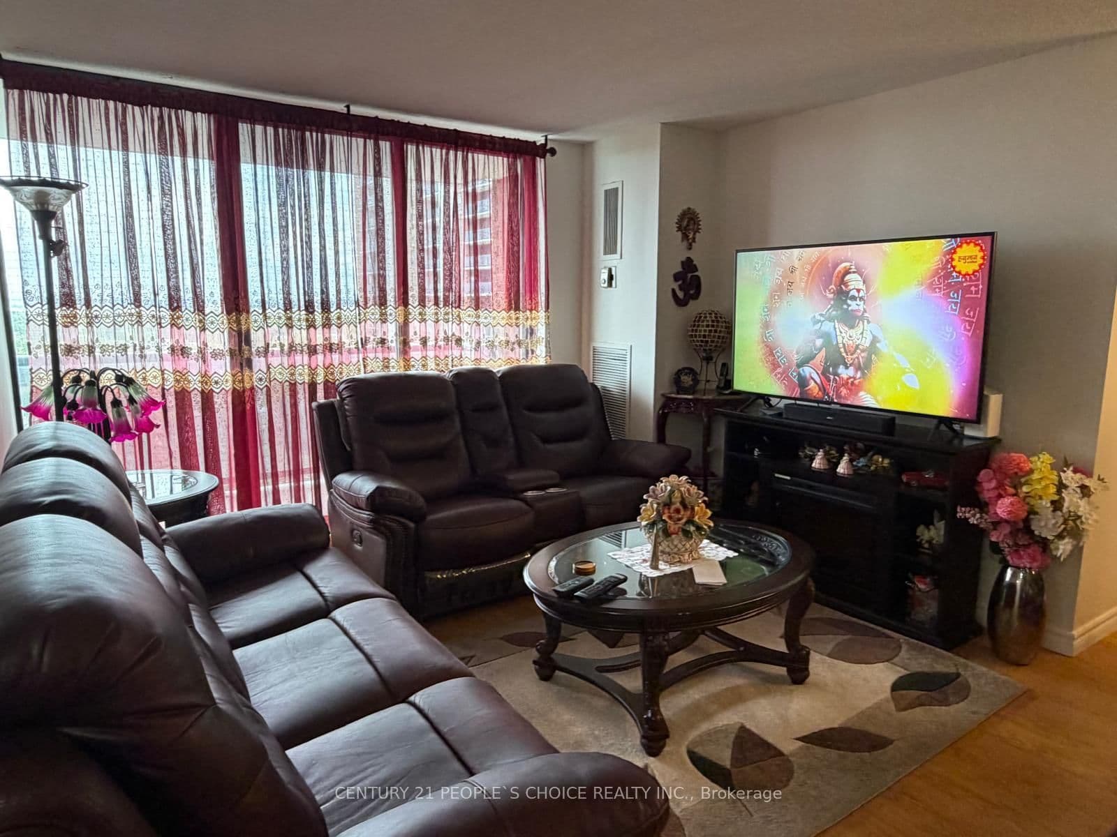 17 Knightsbridge Road, Unit 1205 thumbnail 4