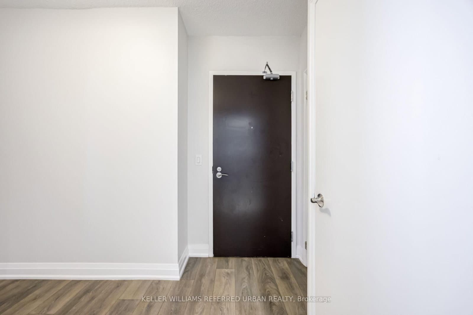 9 Valhalla Inn Road, Unit 2407 thumbnail 8