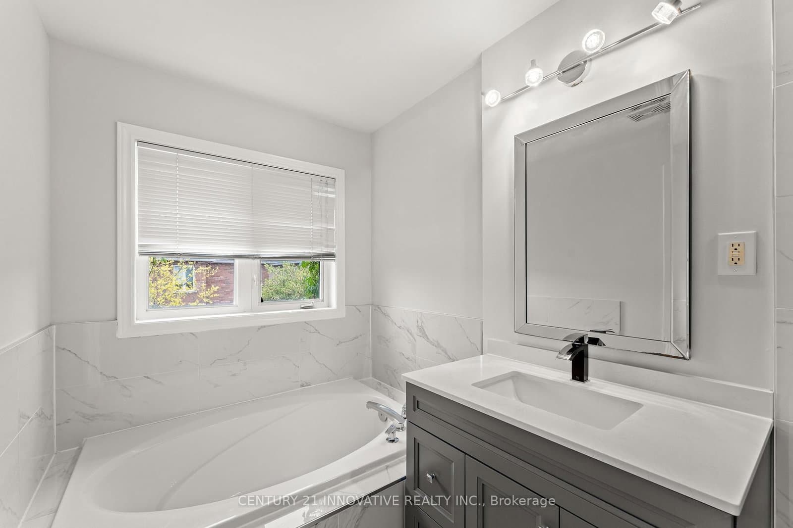 2442 Felhaber Crescent thumbnail 25
