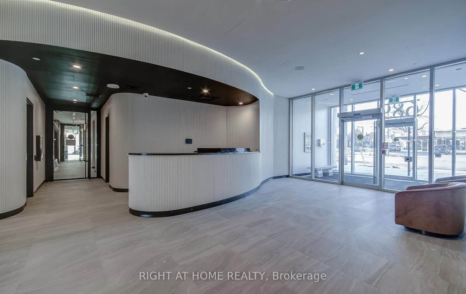 689 The Queensway, Unit 504 thumbnail 7