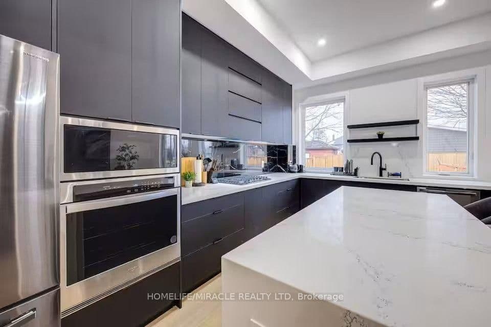 100 Macdonald Street, Unit Main & Upper Level thumbnail 13