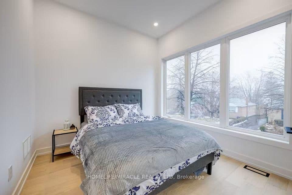 100 Macdonald Street, Unit Main & Upper Level thumbnail 18