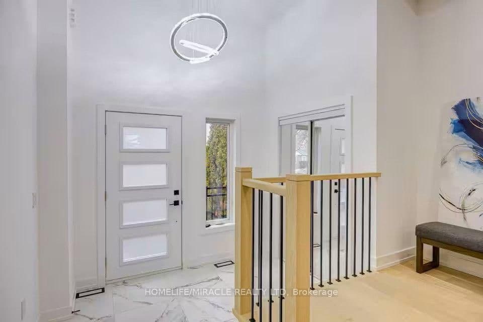 100 Macdonald Street, Unit Main & Upper Level thumbnail 2