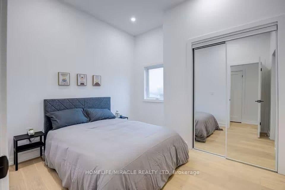 100 Macdonald Street, Unit Main & Upper Level thumbnail 20