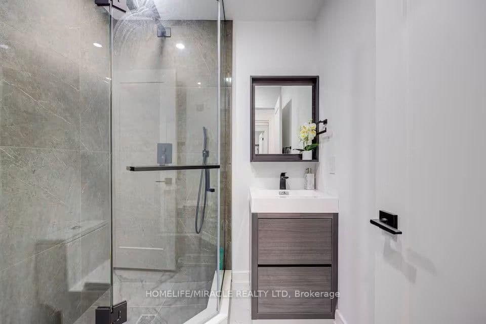 100 Macdonald Street, Unit Main & Upper Level thumbnail 29