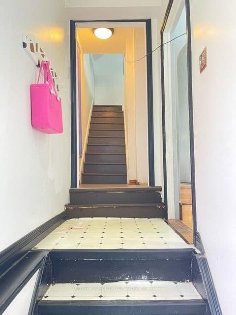 19 Cardell Avenue thumbnail 5