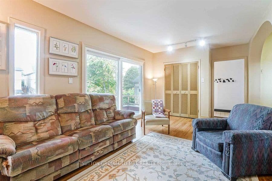 19 Cardell Avenue thumbnail 6