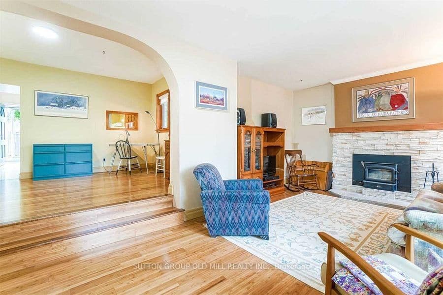 19 Cardell Avenue thumbnail 8