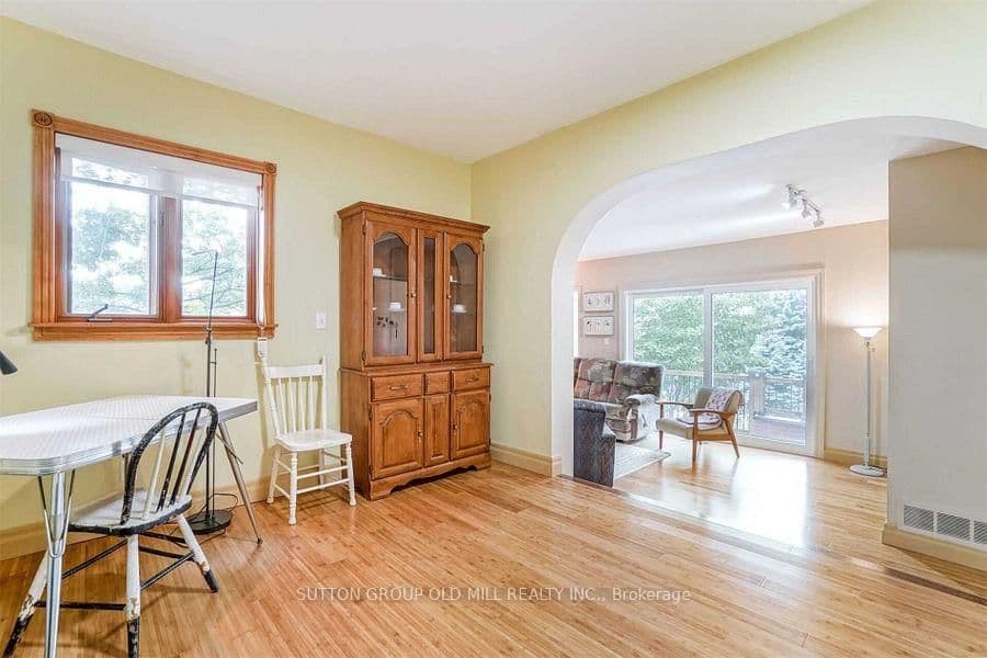 19 Cardell Avenue thumbnail 9
