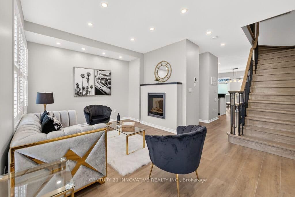 3071 Treadwells Drive, Unit 13 thumbnail 17