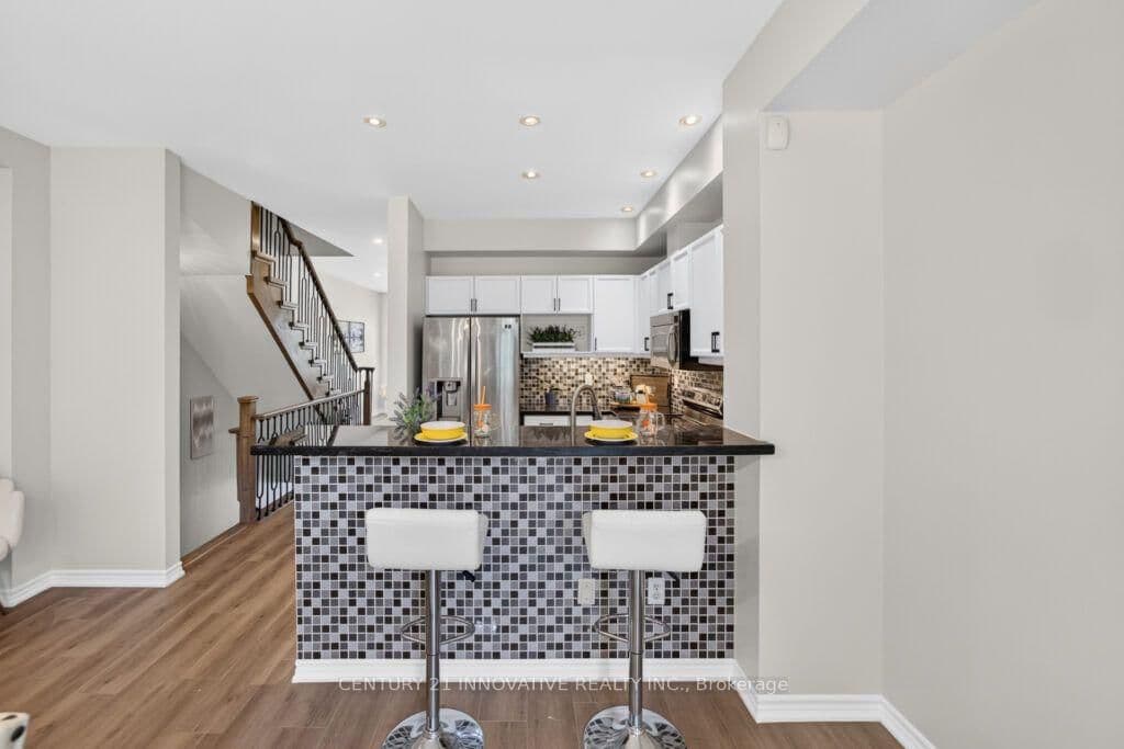 3071 Treadwells Drive, Unit 13 thumbnail 25
