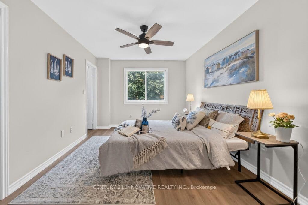 3071 Treadwells Drive, Unit 13 thumbnail 32