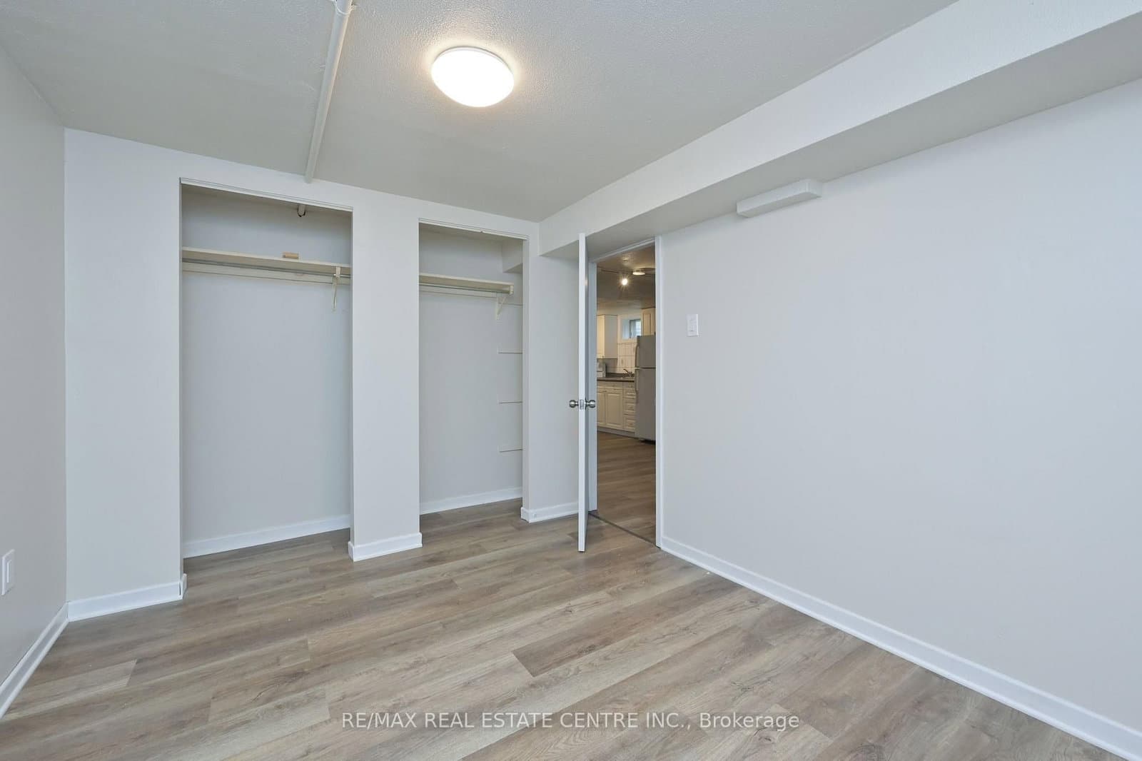 116 Burbank Crescent thumbnail 26