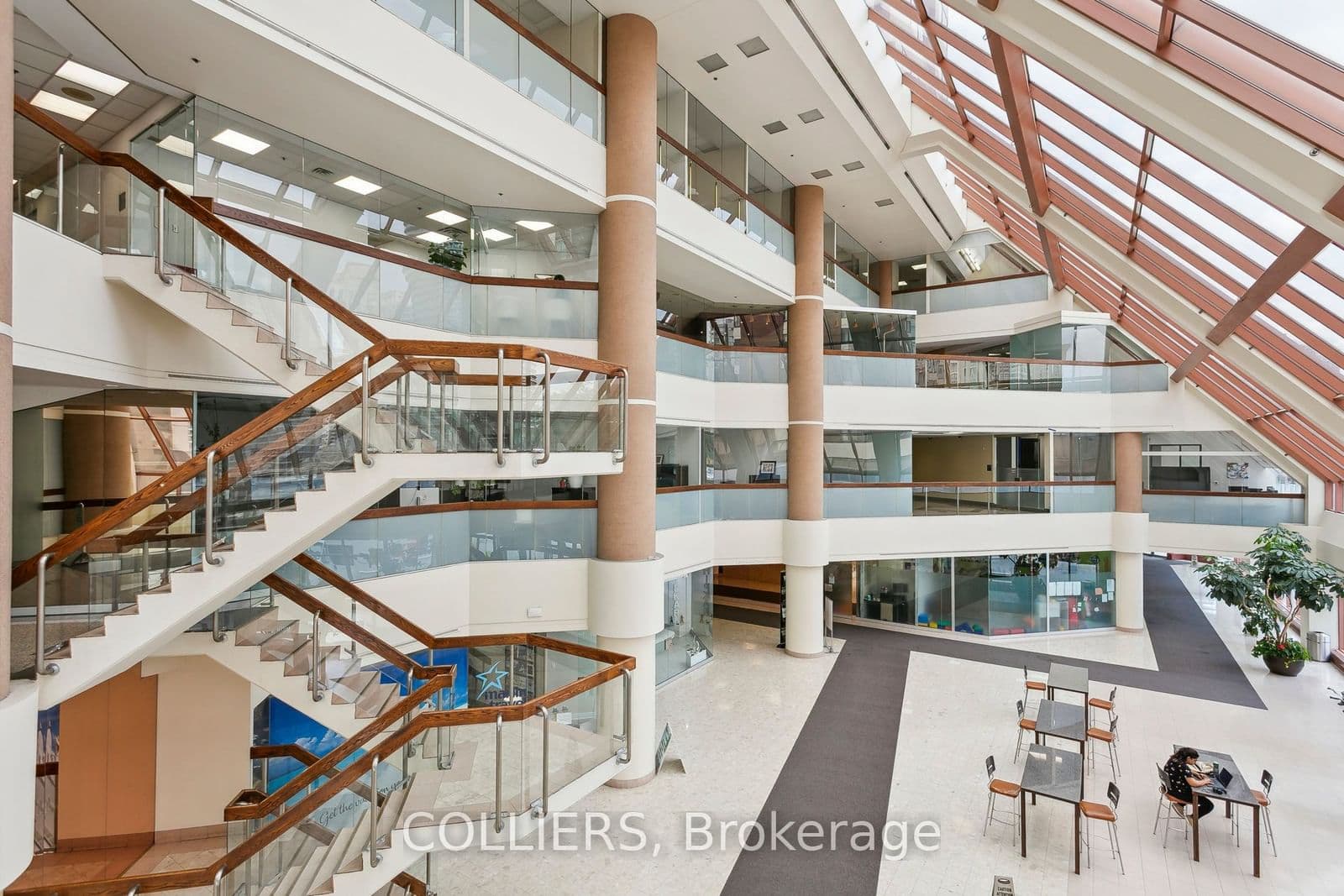 50 Burnhamthorpe Road, Unit 1102 thumbnail 3
