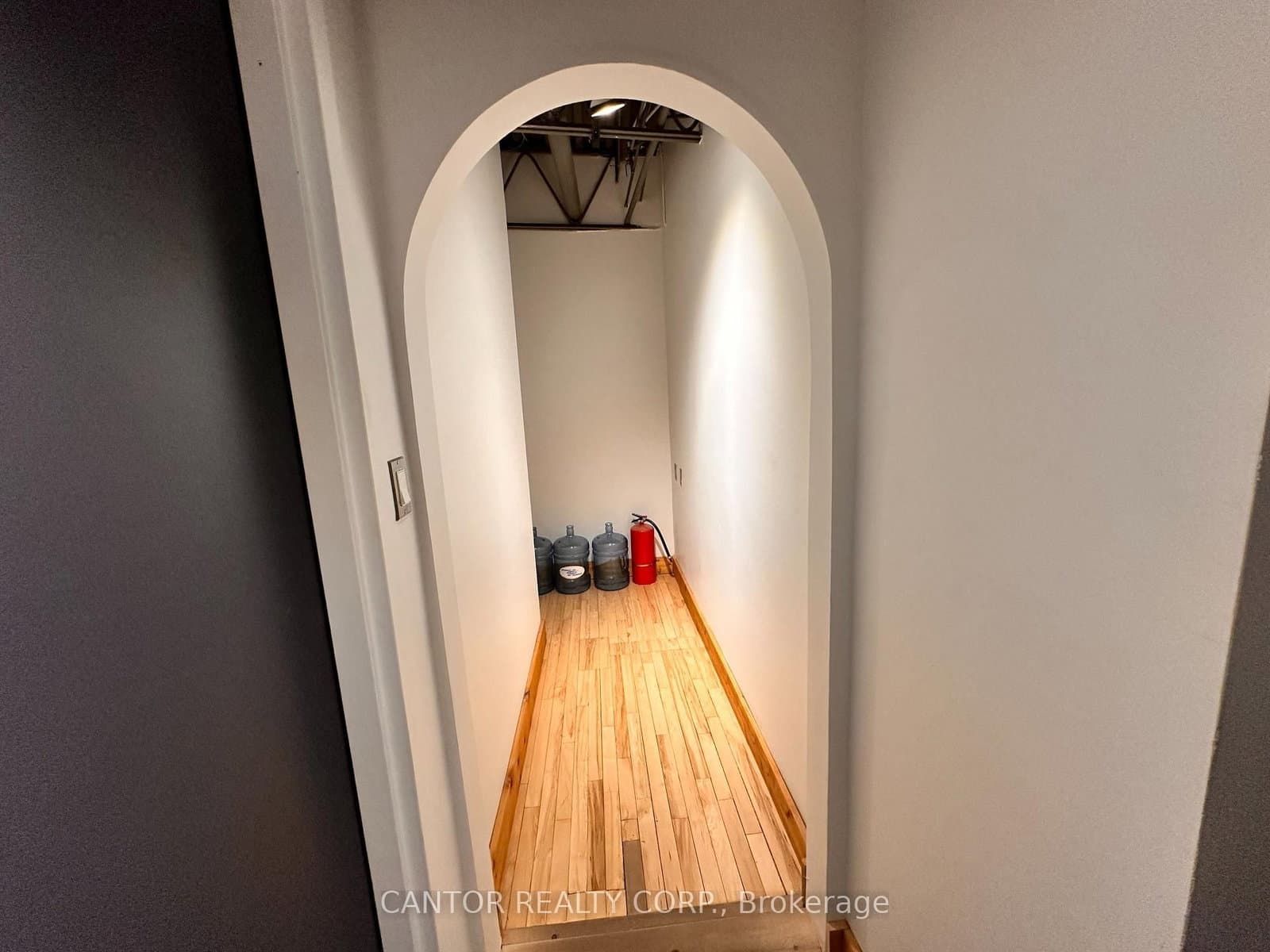 371A RICHMOND Road, Unit 6 thumbnail 8
