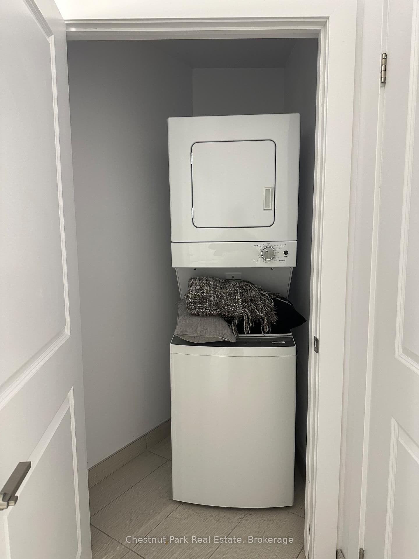 25 Pen Lake Point Road, Unit 330 thumbnail 11
