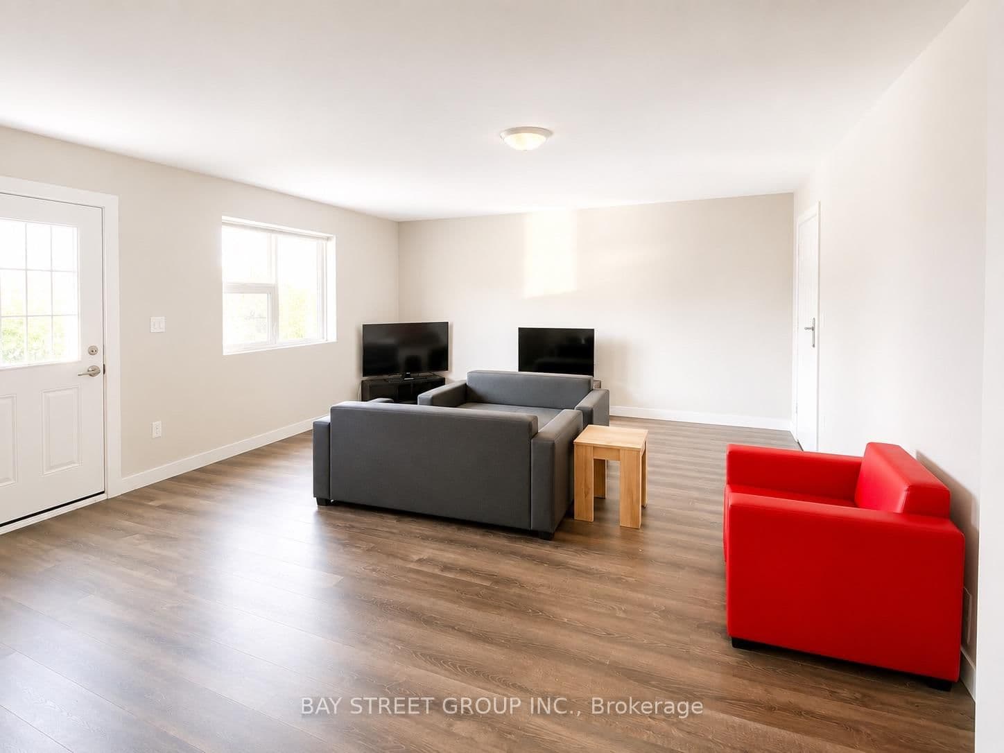 288 Albert Street, Unit 217 thumbnail 4