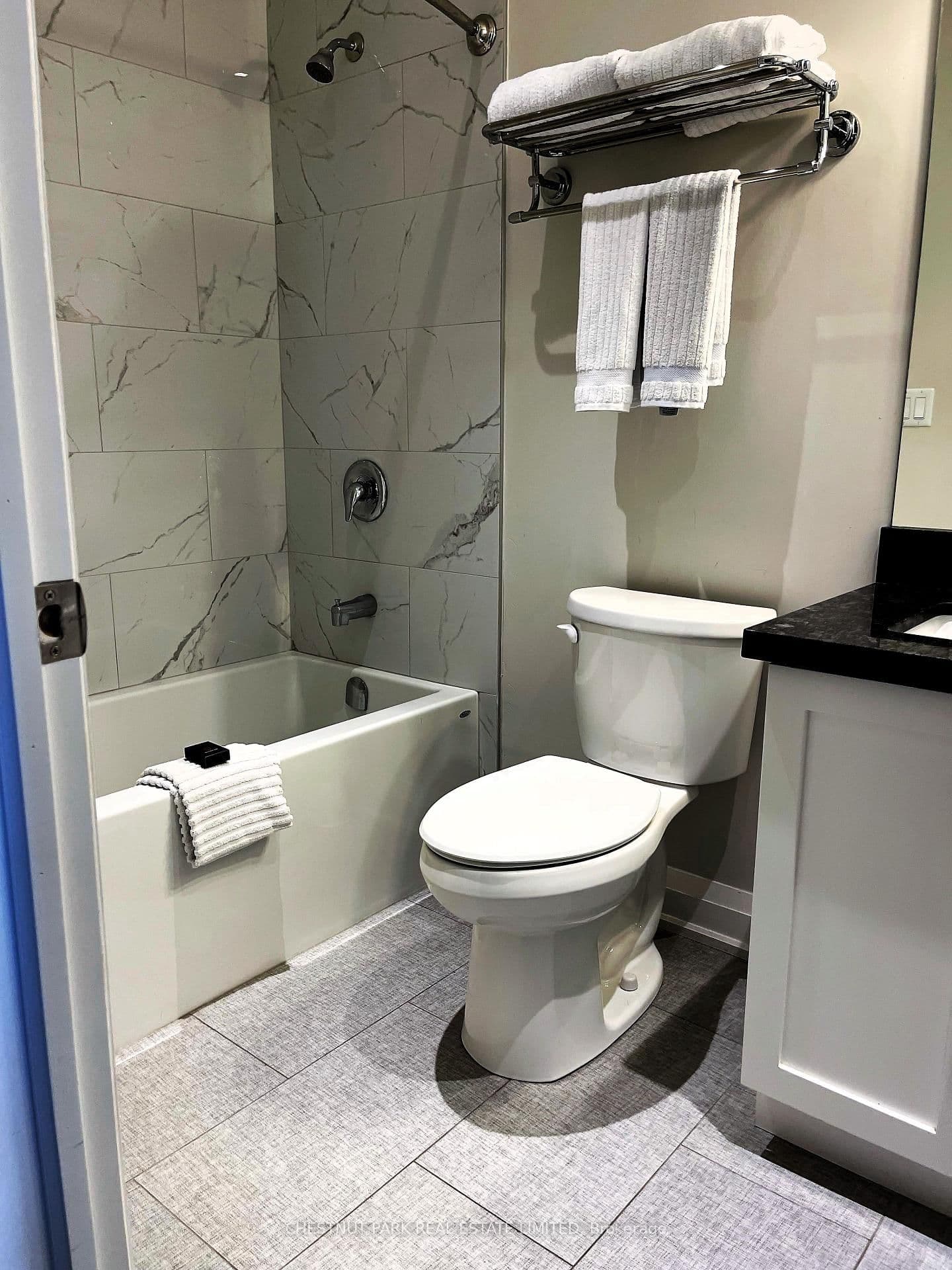 1869 MUSKOKA DISTRICT ROAD 118 WEST, Unit 4 thumbnail 19