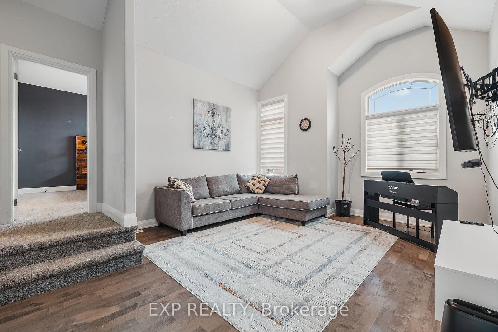 346 Moorlands Crescent thumbnail 16