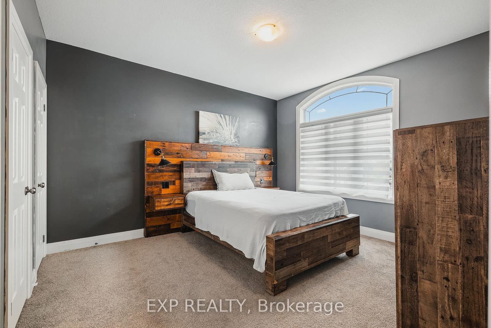 346 Moorlands Crescent thumbnail 17
