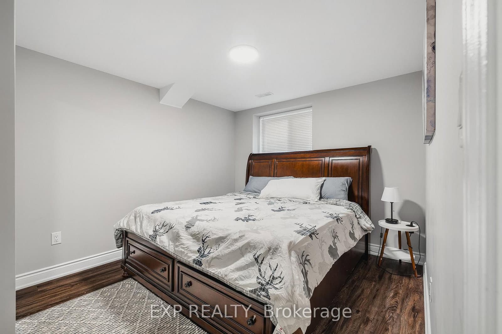346 Moorlands Crescent thumbnail 30