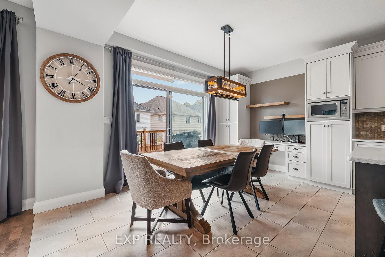 346 Moorlands Crescent thumbnail 6