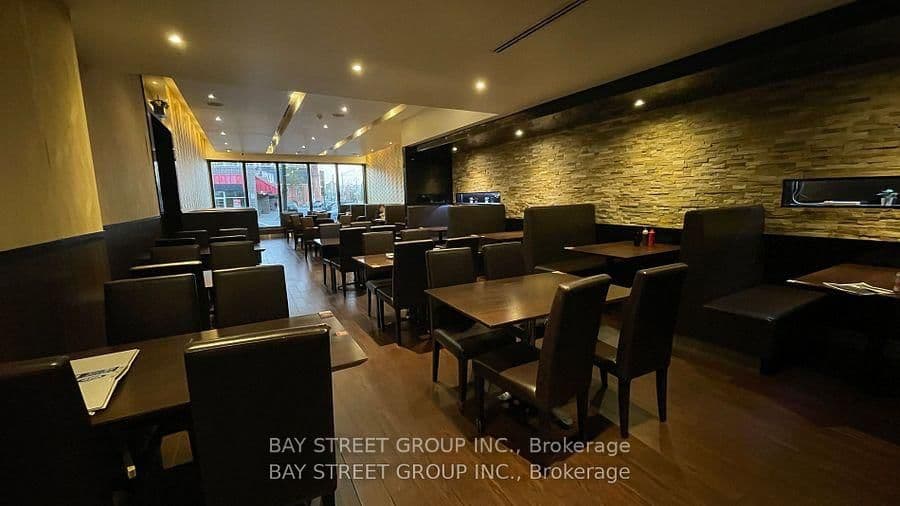 113 James Street N thumbnail 12