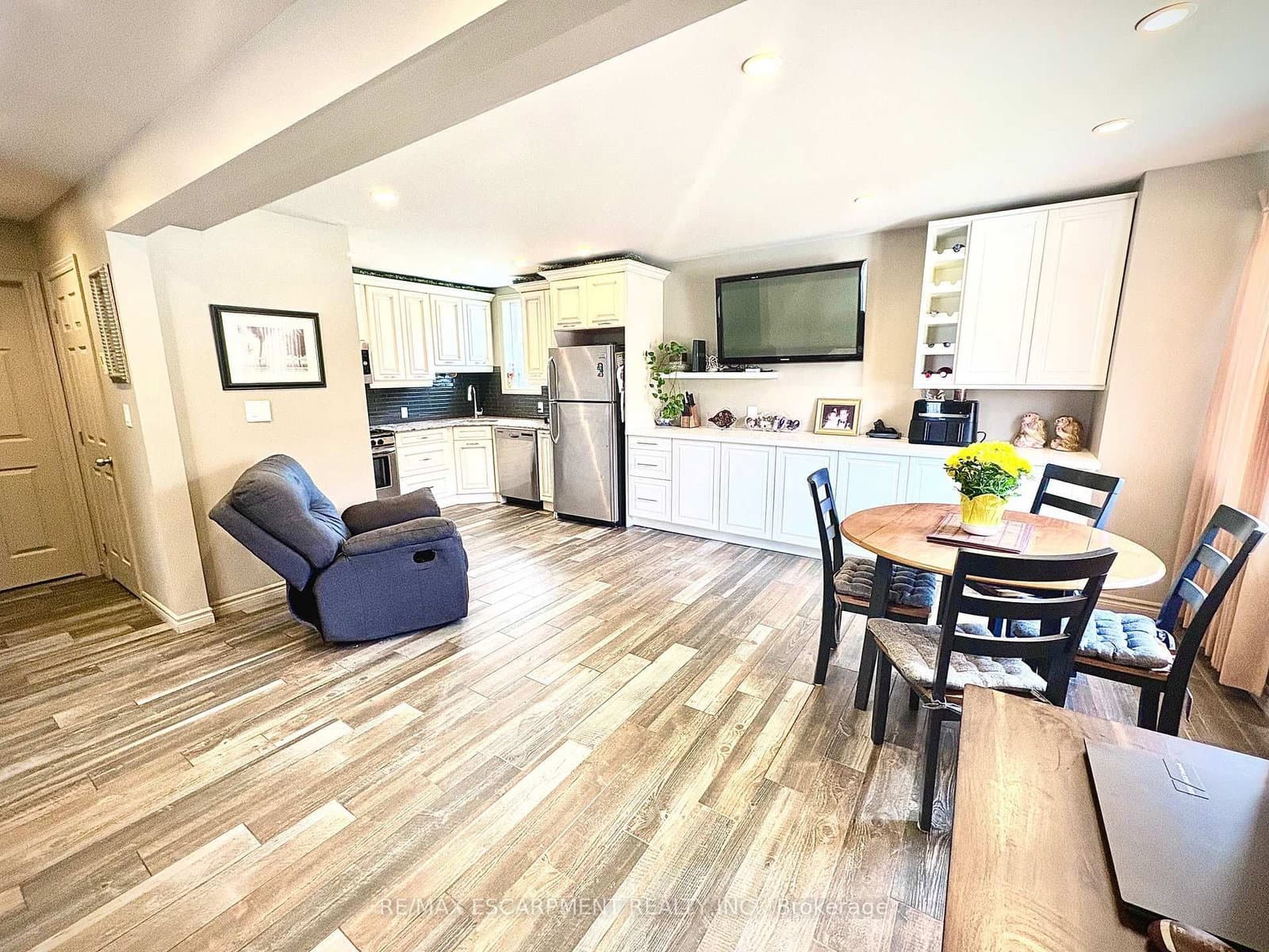 199 Kimberly Drive thumbnail 9