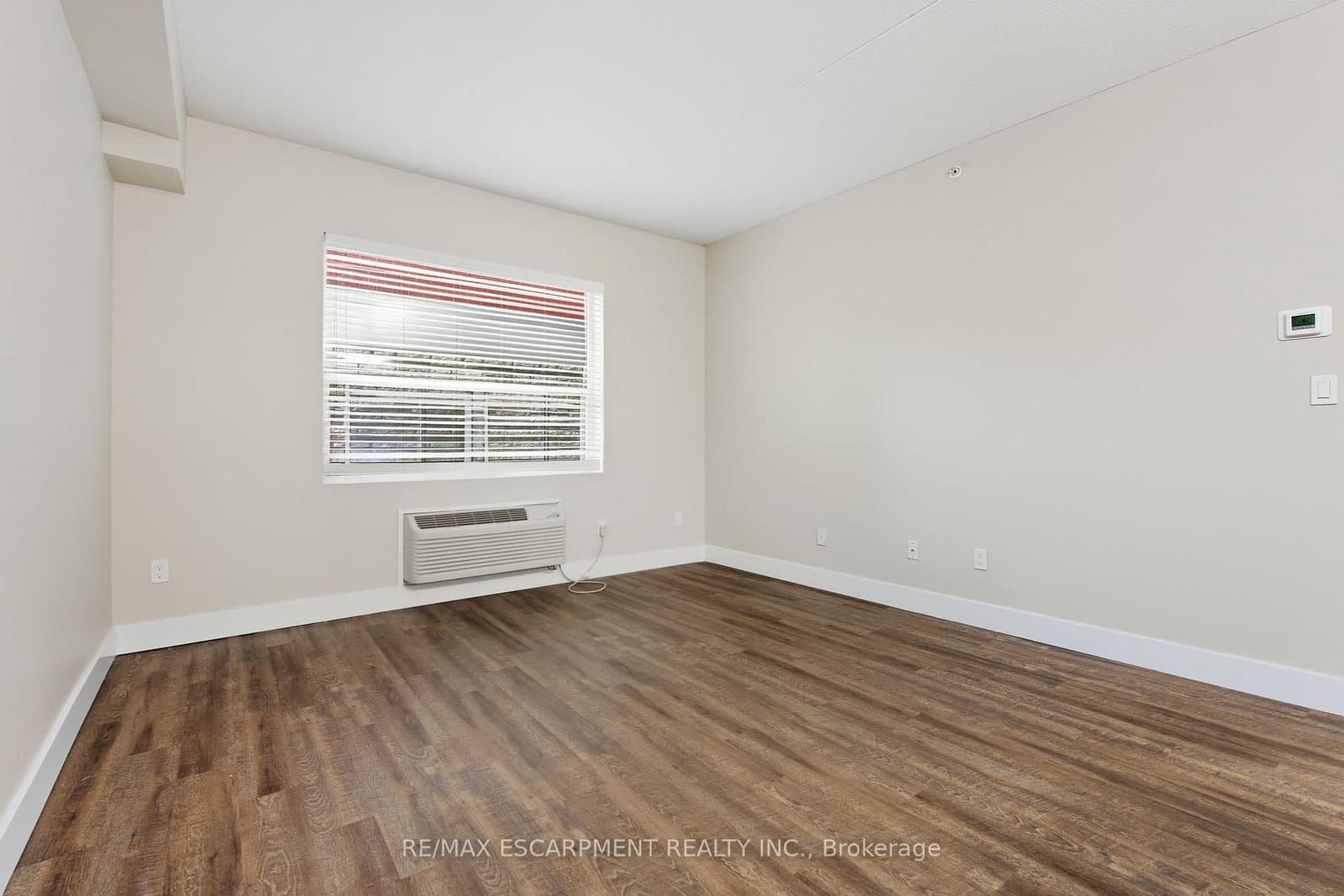 149 Main Street W, Unit 203 thumbnail 11