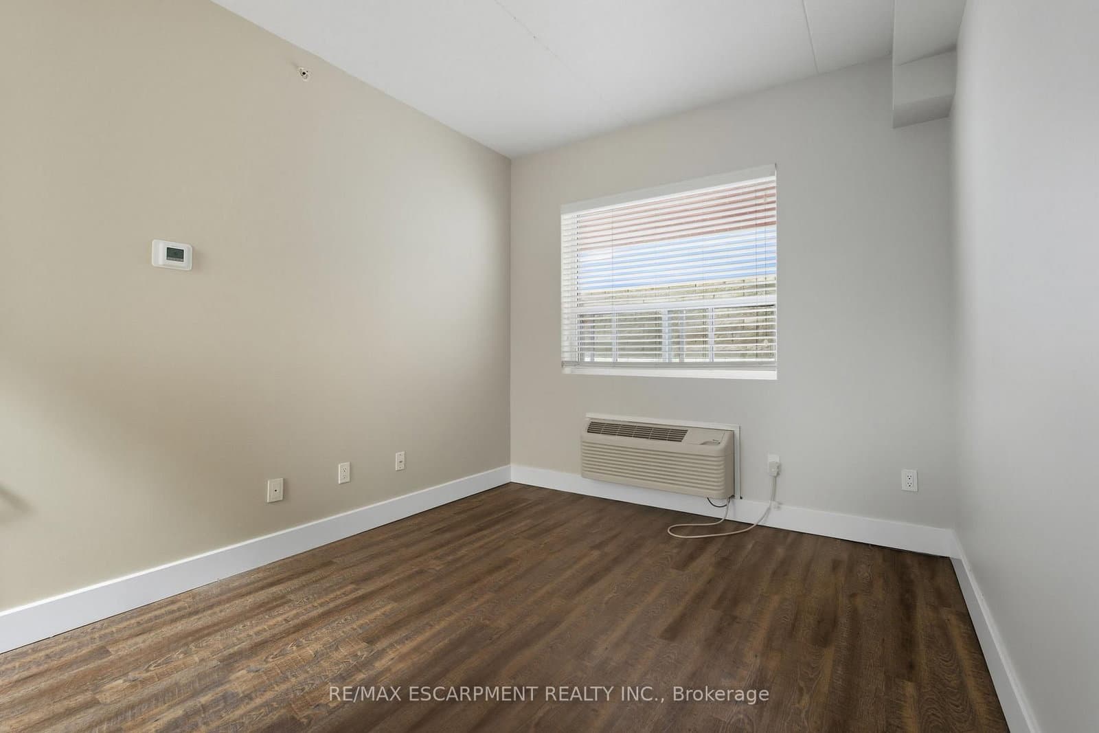 149 Main Street W, Unit 203 thumbnail 13