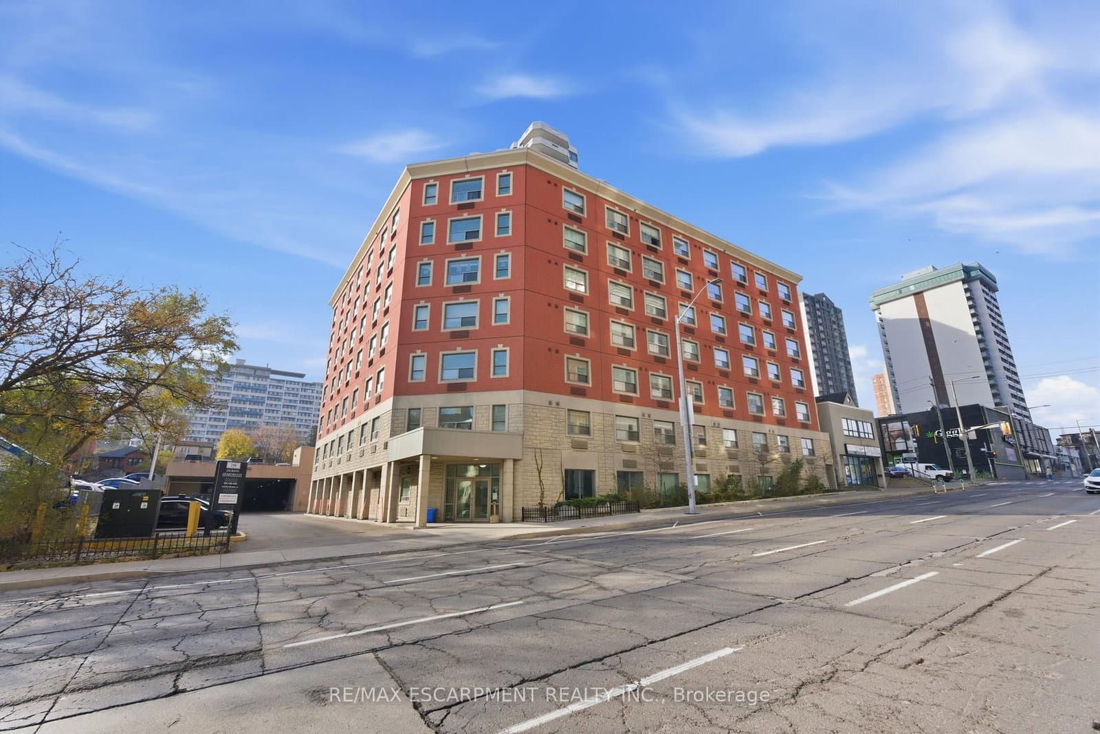 149 Main Street W, Unit 203 thumbnail 23