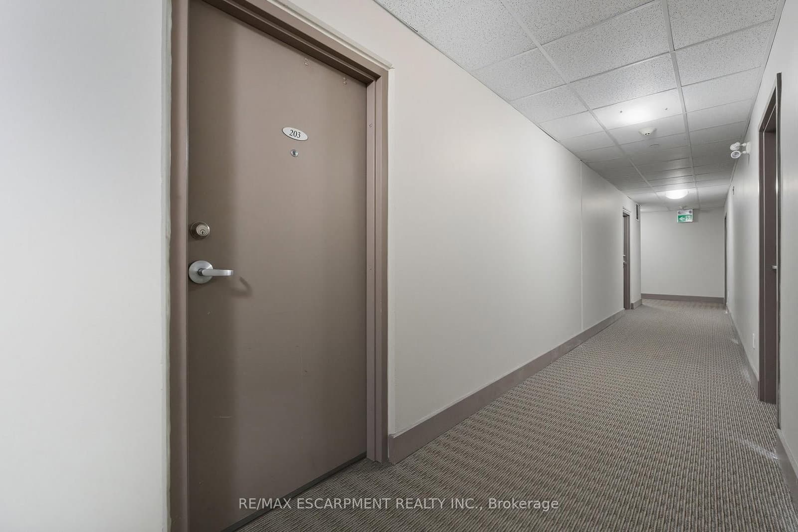 149 Main Street W, Unit 203 thumbnail 4