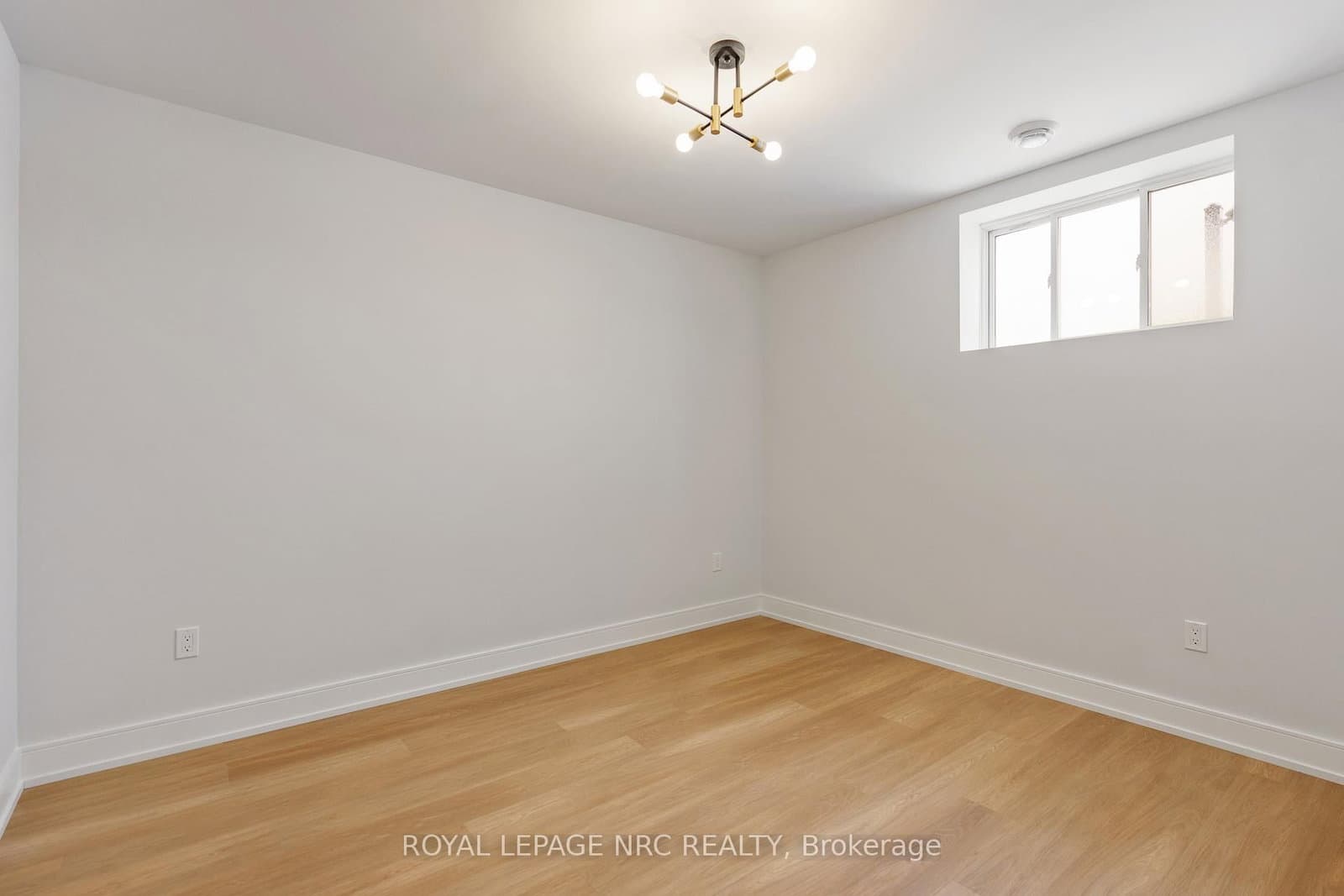 7386 SPLENDOUR Drive, Unit Lower thumbnail 11
