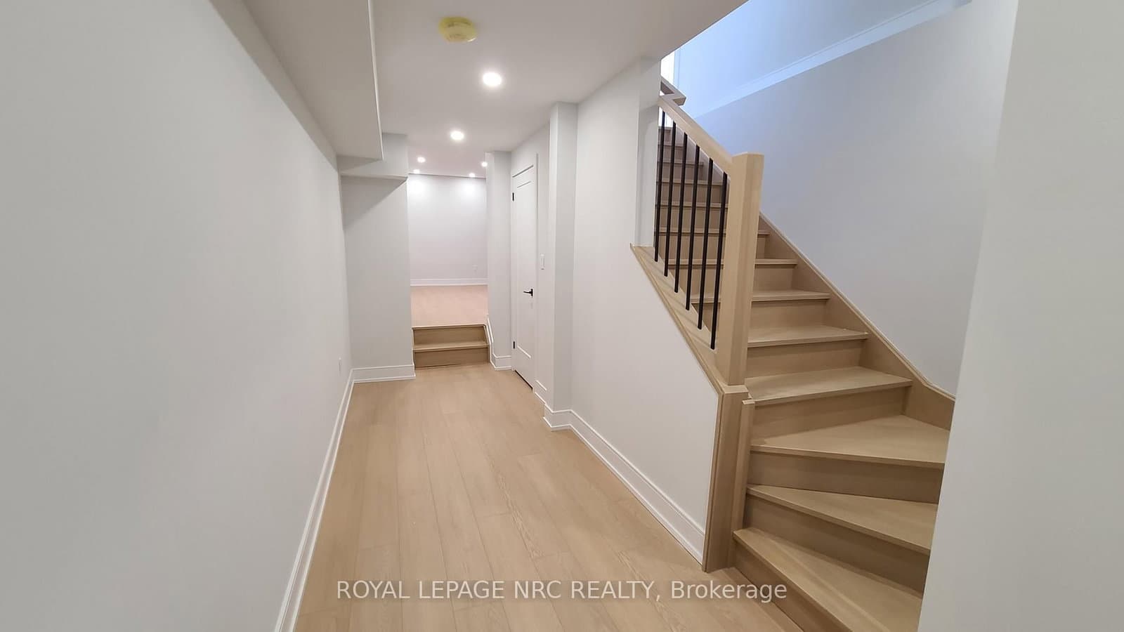 7386 SPLENDOUR Drive, Unit Lower thumbnail 5