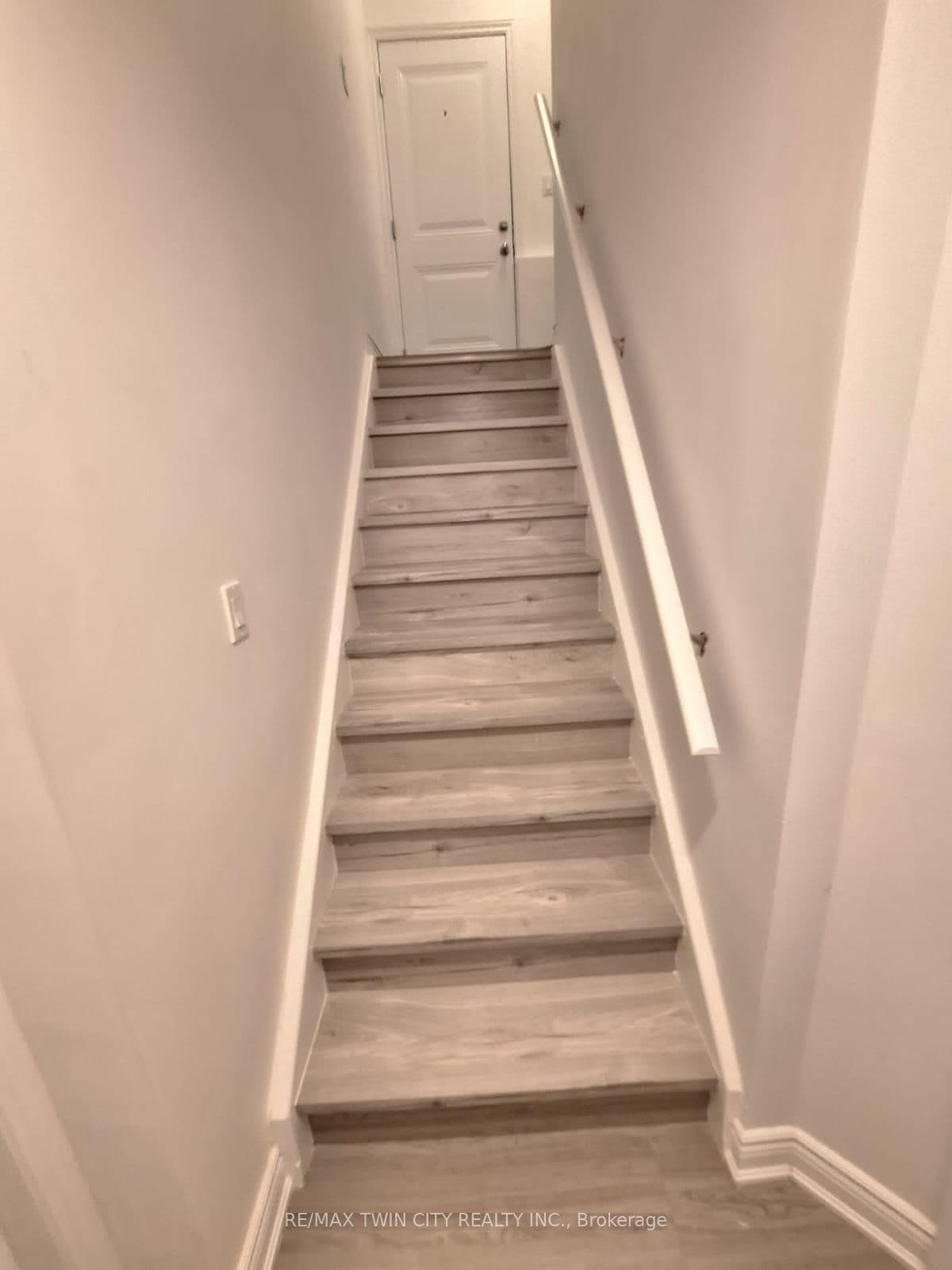 15 Spring Creek Street thumbnail 4