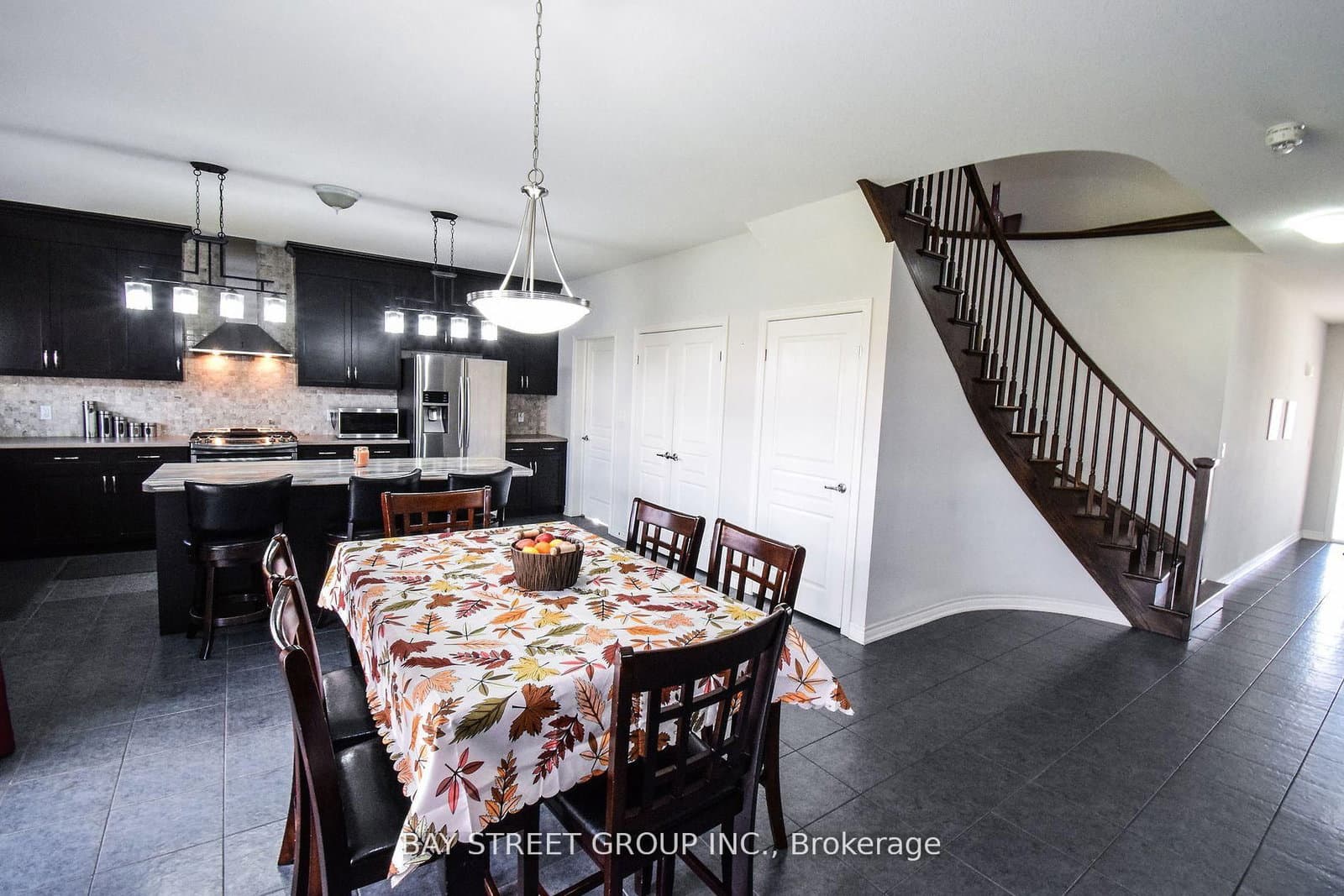 490 S Silverwood Avenue thumbnail 9