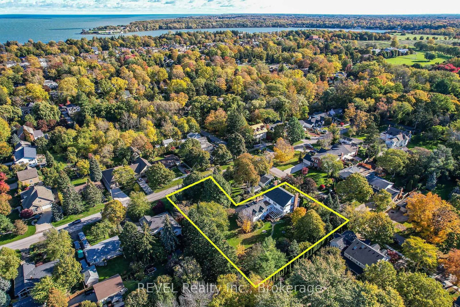 411 VICTORIA ST - LOT 3 Street thumbnail 8
