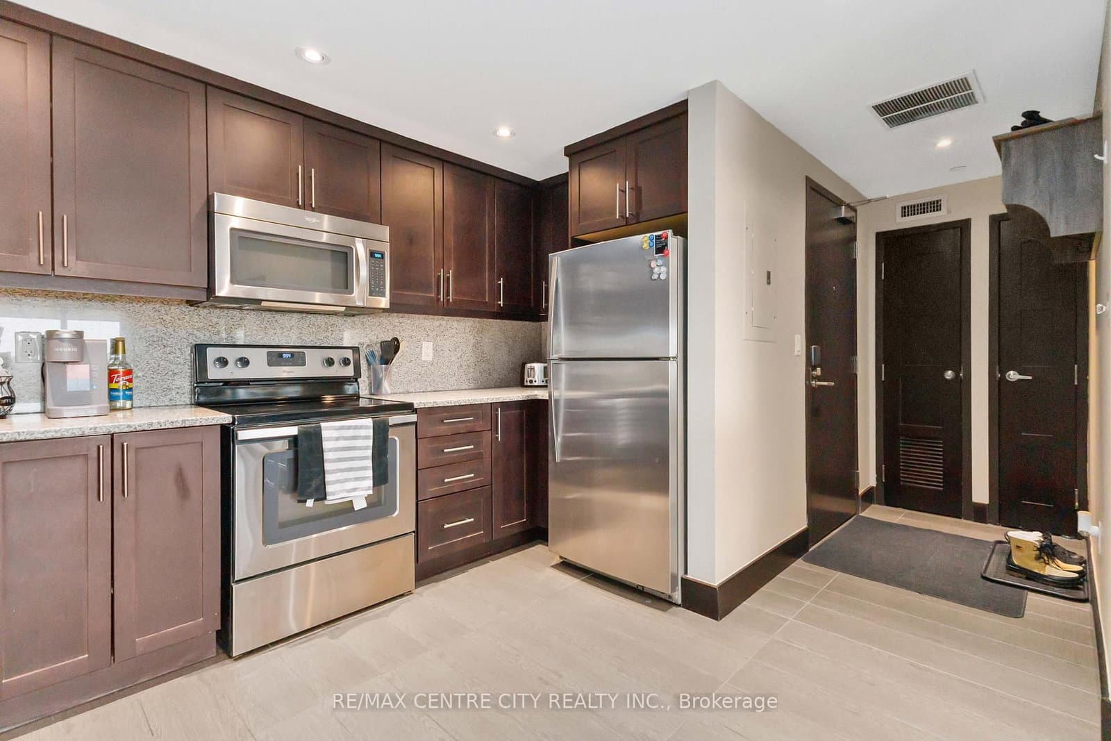 1235 Richmond Street, Unit 1218 thumbnail 3