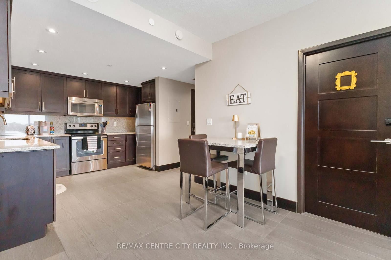 1235 Richmond Street, Unit 1218 thumbnail 6