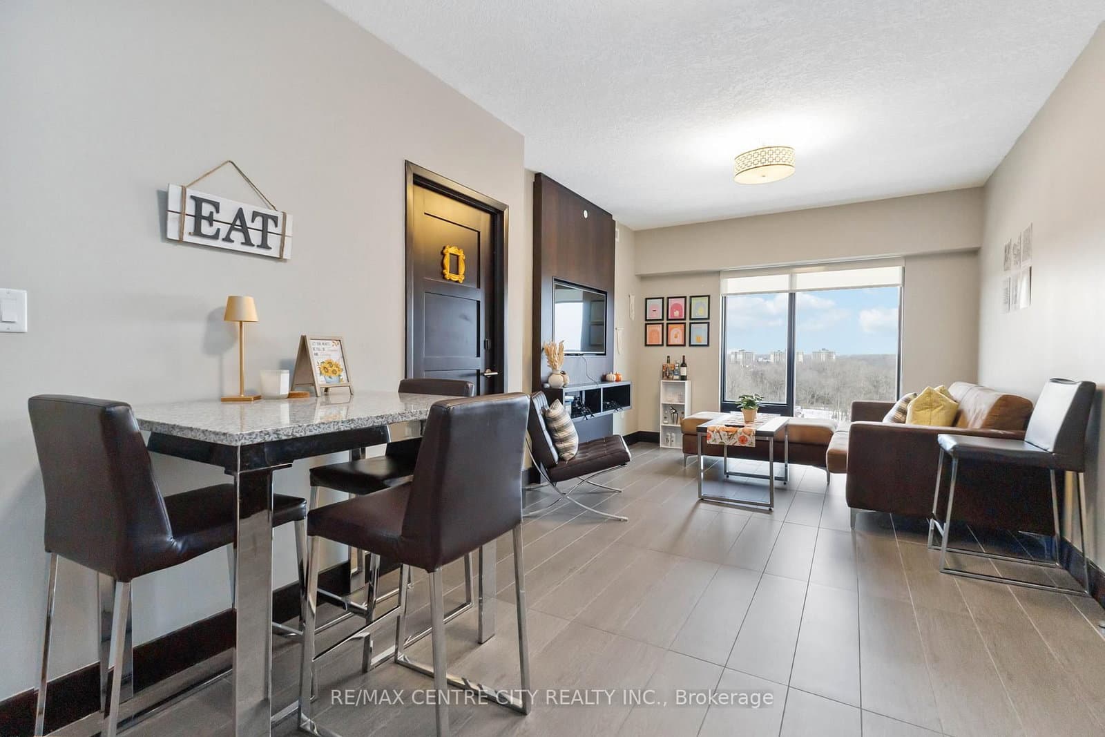 1235 Richmond Street, Unit 1218 thumbnail 8