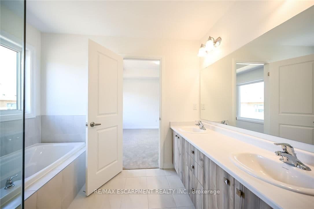 377 Provident Way thumbnail 32