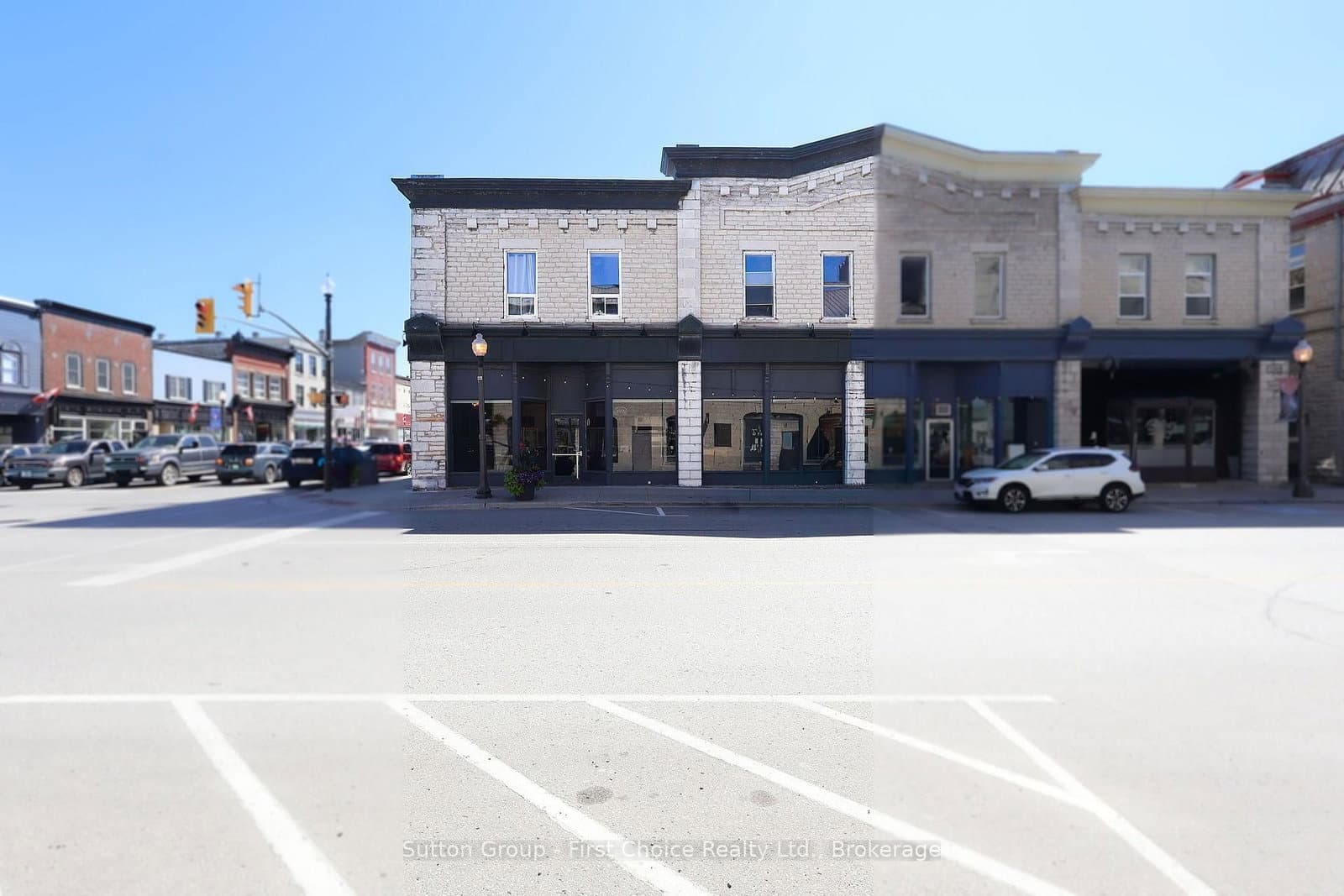 100 Queen Street E thumbnail 6