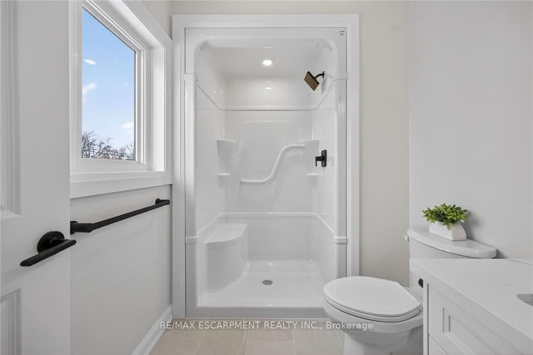 45 B Howard Street thumbnail 22