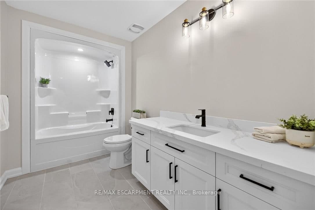 45 B Howard Street thumbnail 25